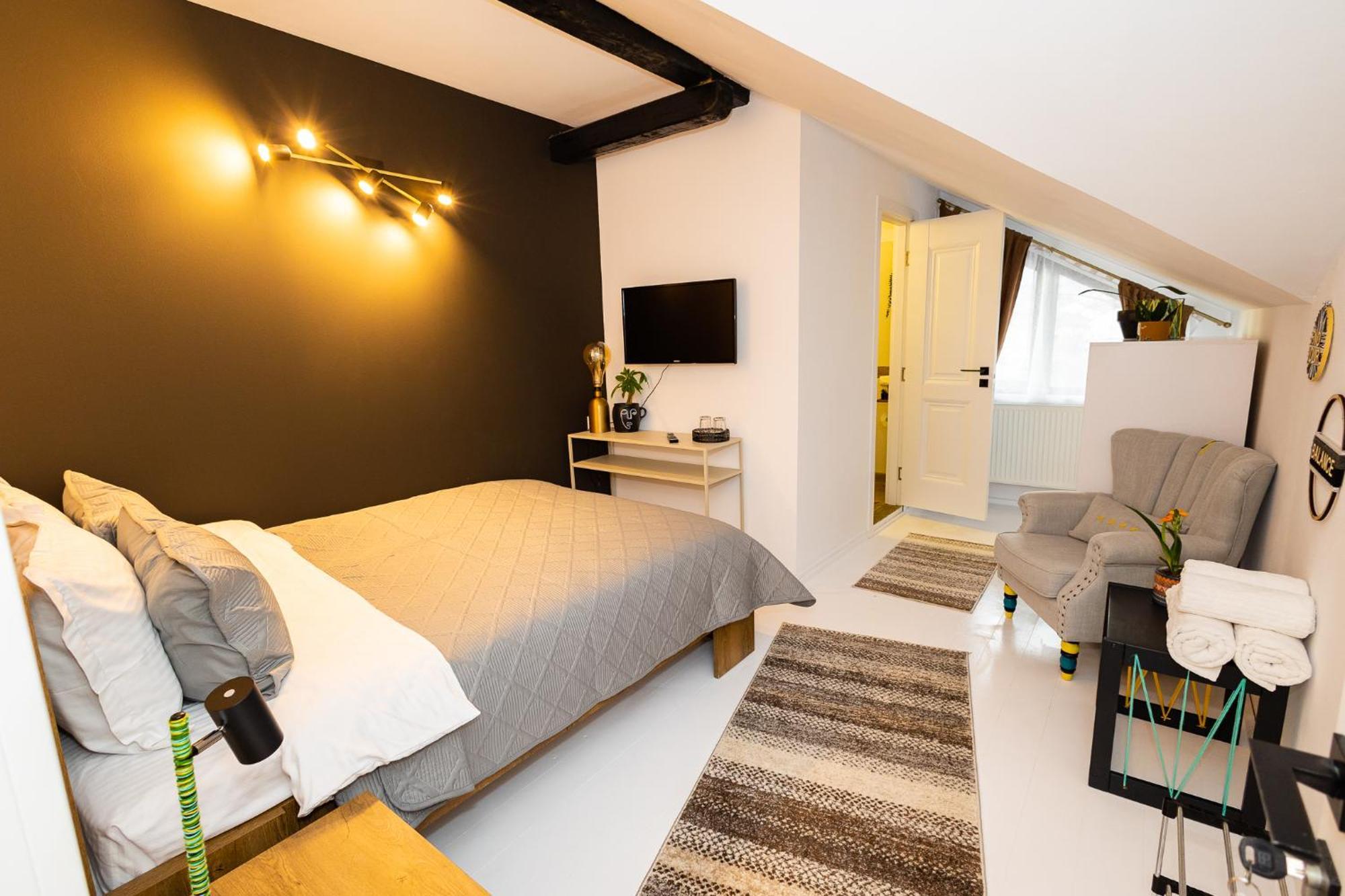 Bed and Breakfast In Longfield Town Kimpulung Mołdawski Zewnętrze zdjęcie